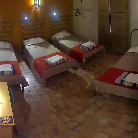 Palace Guesthouse *