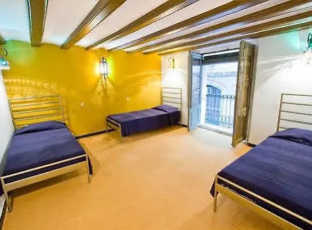 Hostel Palace Guesthouse *