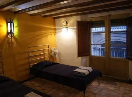 Hostel Palace Guesthouse *
