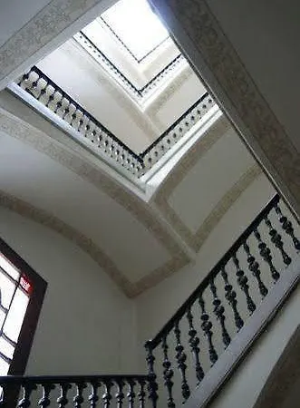 Hostel Palace Guesthouse *